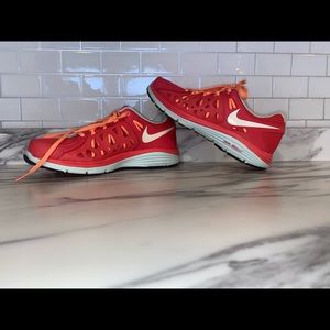 Women’s Nike Dual Fusion with Fitsole size 8.5 US